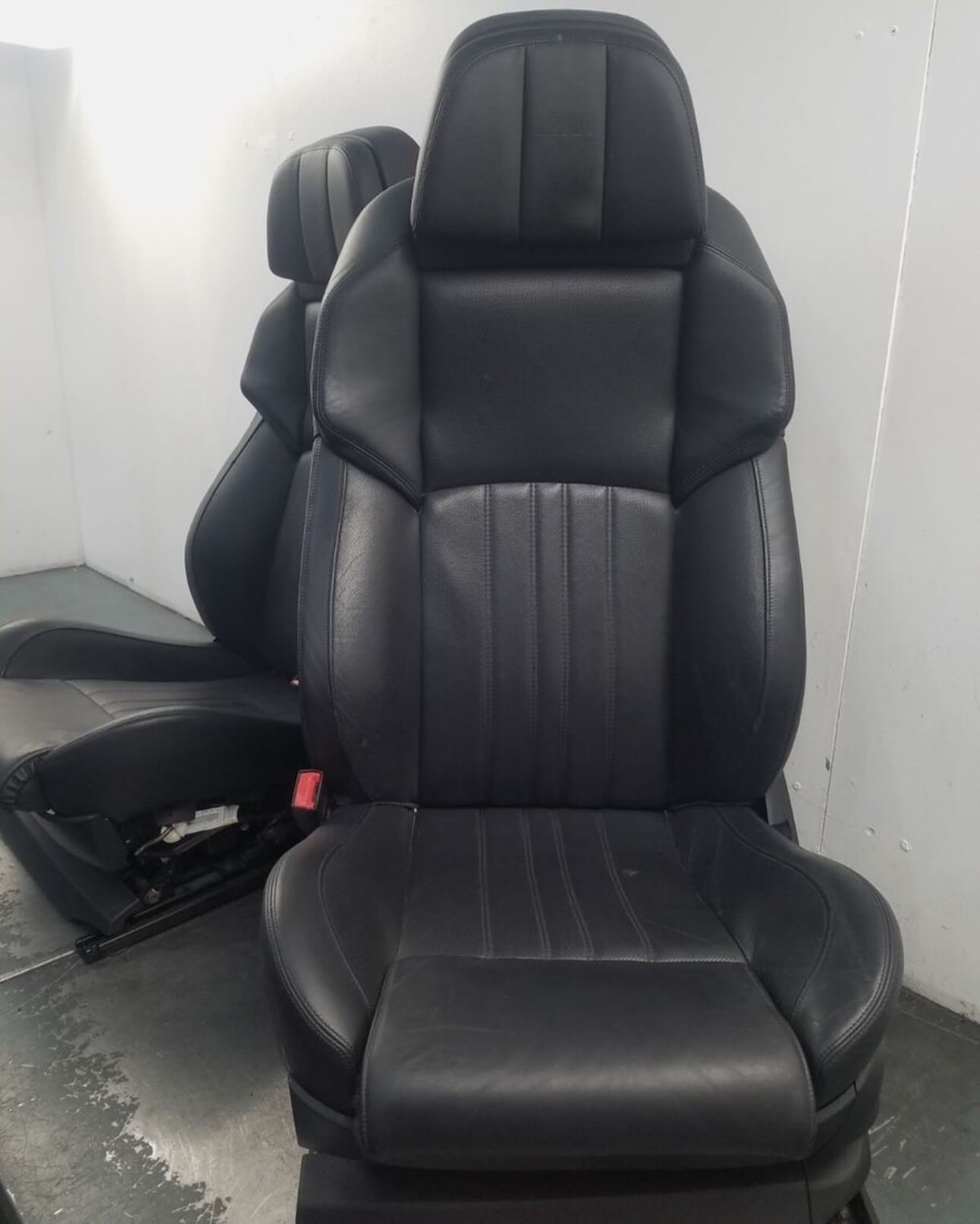 BMW 2013 M5 F10 Front Leather Heat/ Cool Seat set - Image 6