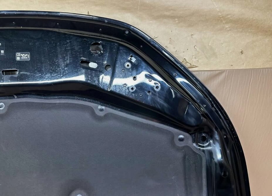 Black BMW 740i 760i 750e i7 G70 hood panel bonnet shell 23-25 OEM - Image 4