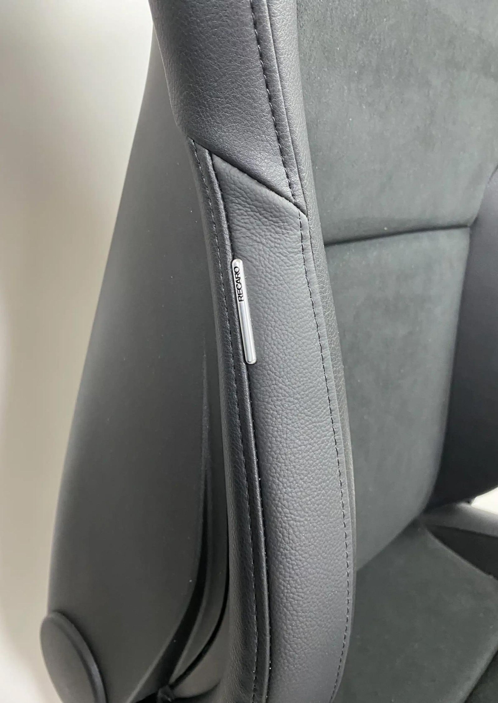 BMW M logo recaro sportster CS - Image 5