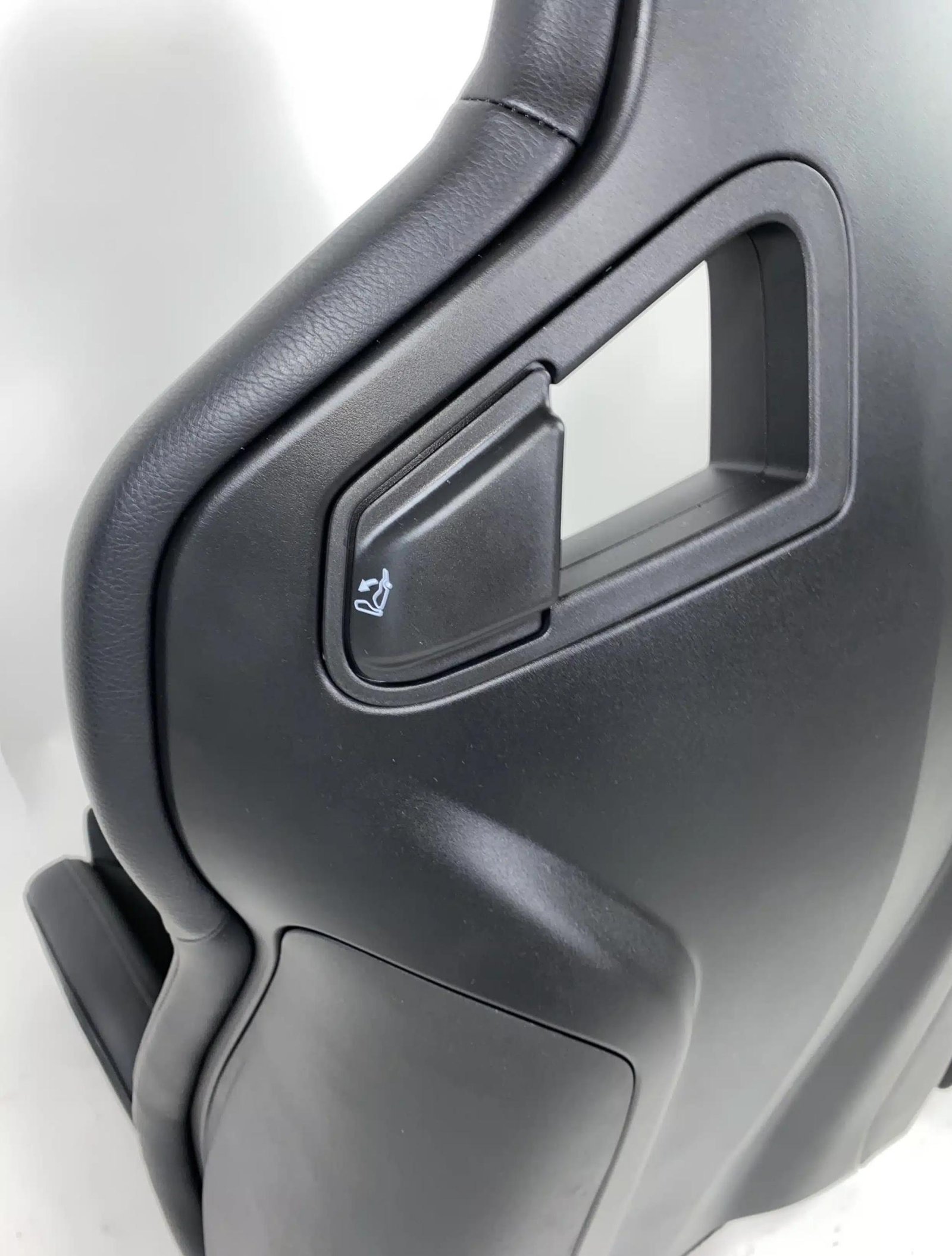 BMW M logo recaro sportster CS - Image 2