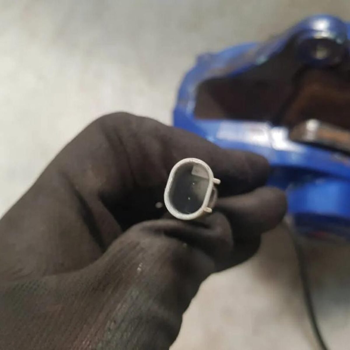 BMW 1-Series F20 F21 M140I driver side rear brake caliper brembo