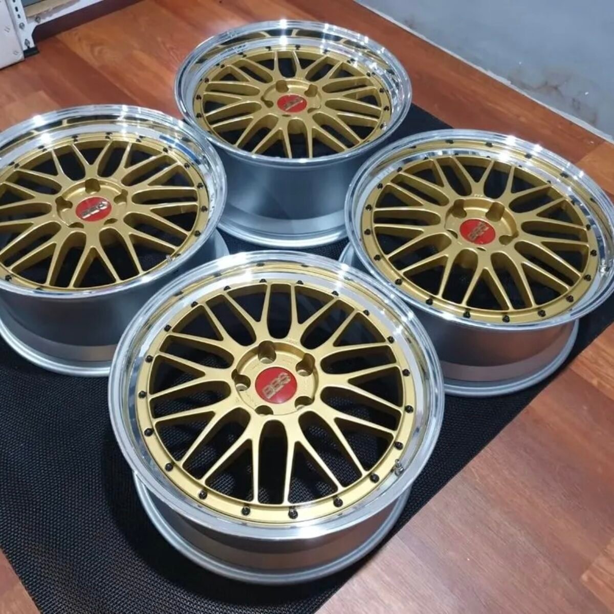 BMW M5 BBS LM-R WHEELS