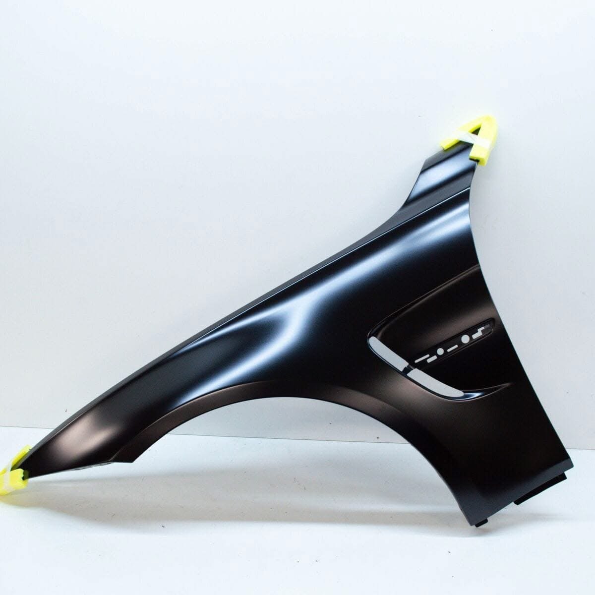 BMW M3 F80 front left fender