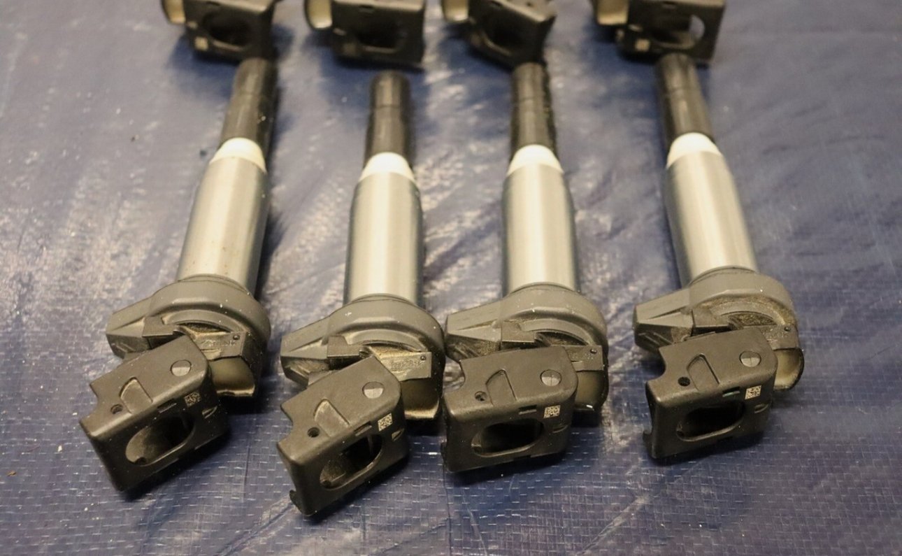 BMW M5 COMPETITION SEDN F90 4.4L OEM IGNITION COIL PACK - Image 4