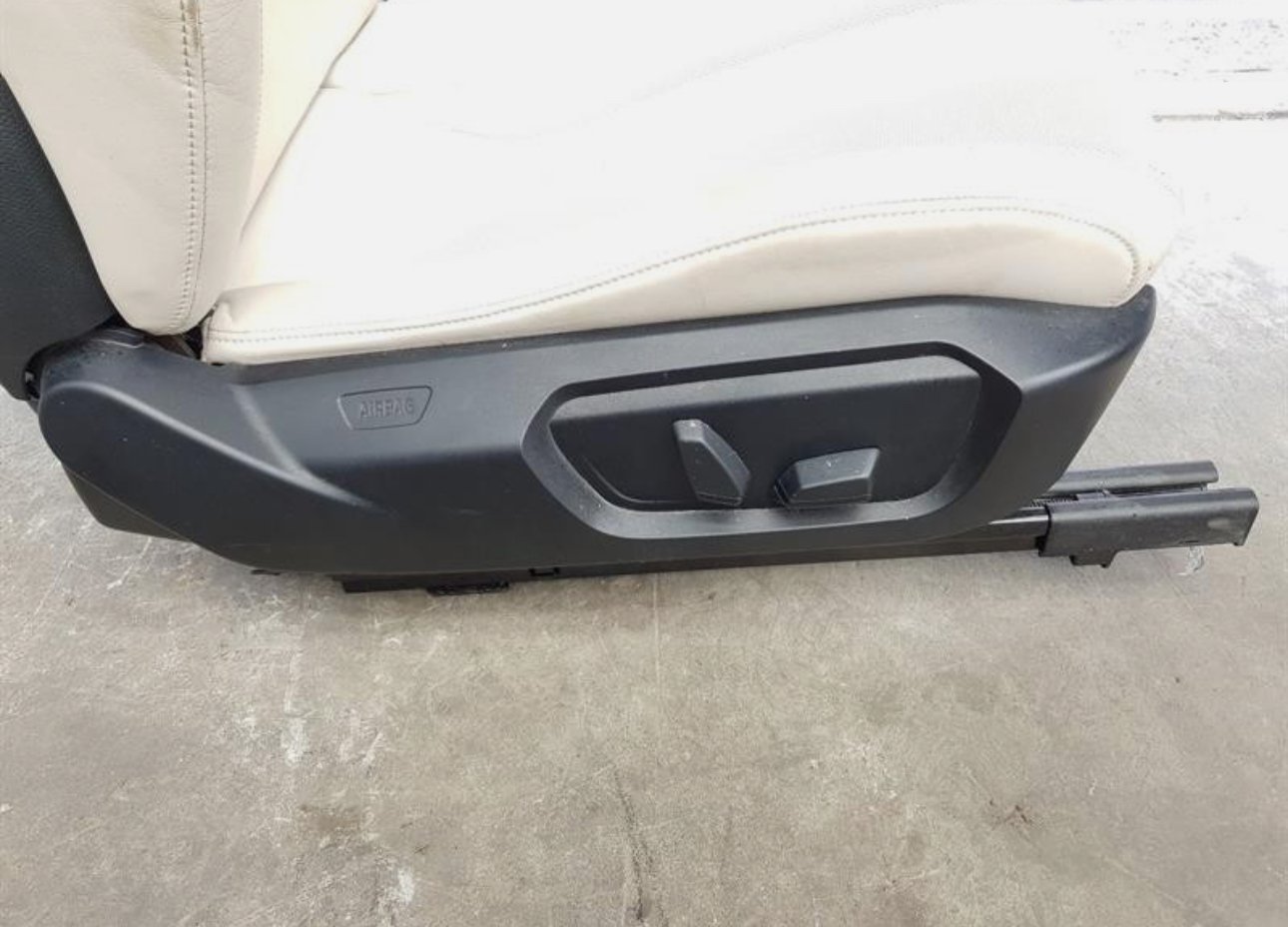 2013 On I12 BMW I8 FULL INTERIOR SEATS FRONT AND REAR 2 DOOR COUPE - Image 4