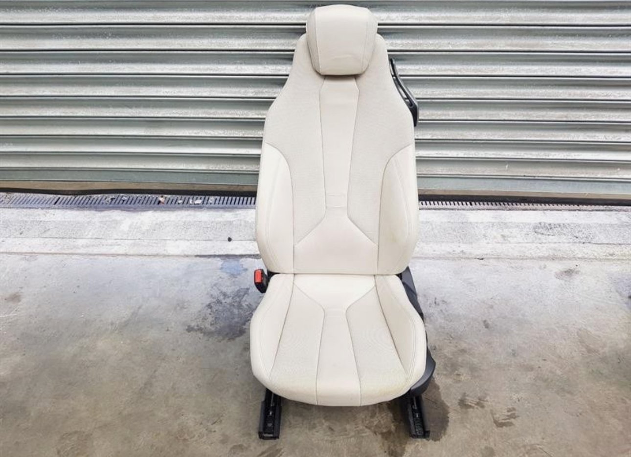 2013 On I12 BMW I8 FULL INTERIOR SEATS FRONT AND REAR 2 DOOR COUPE - Image 7