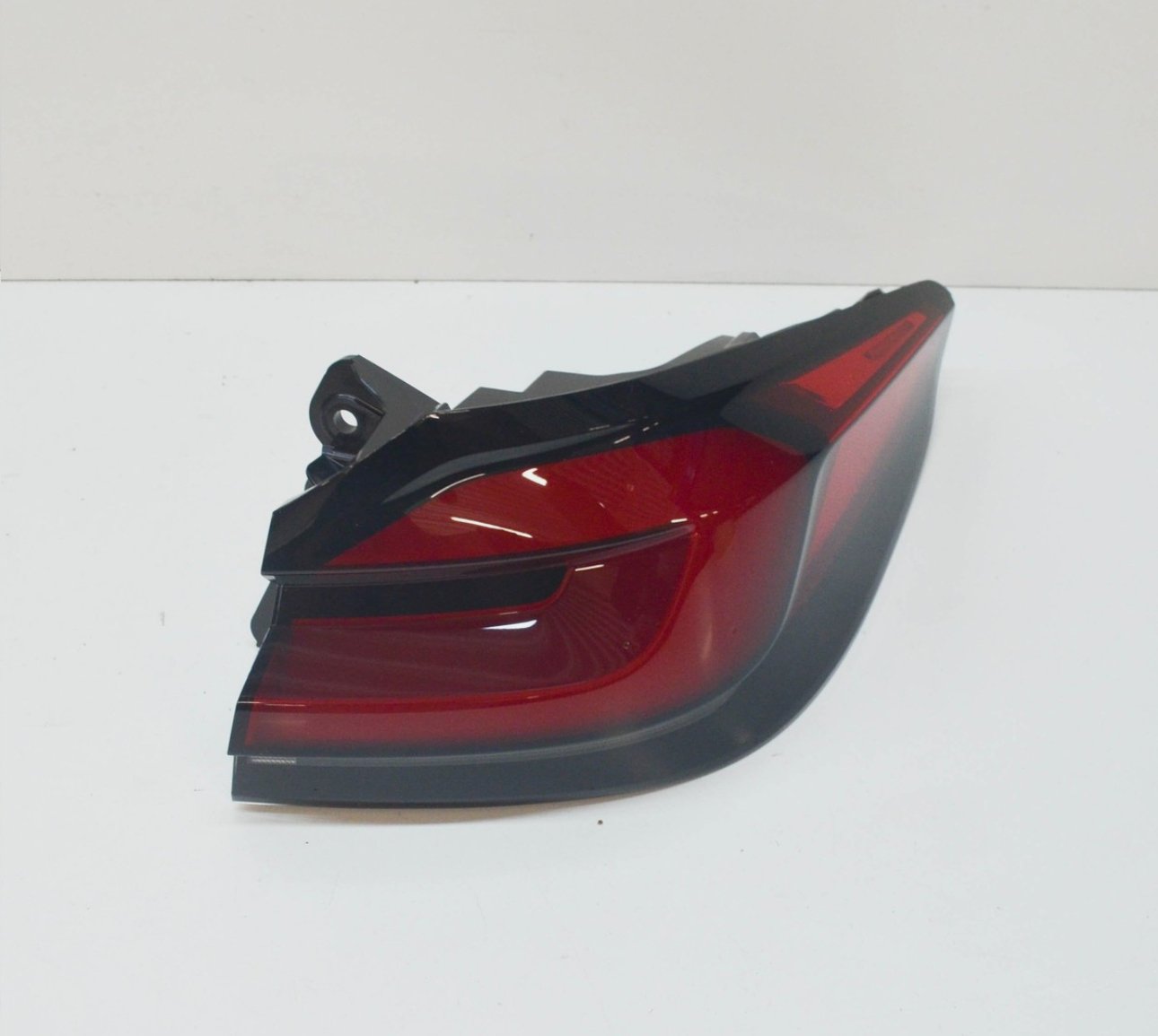 BMW 5 G30 LCI Rear Taillight Set LED 5A2AEC0 63135A2AEC0 New Genuine - Image 4