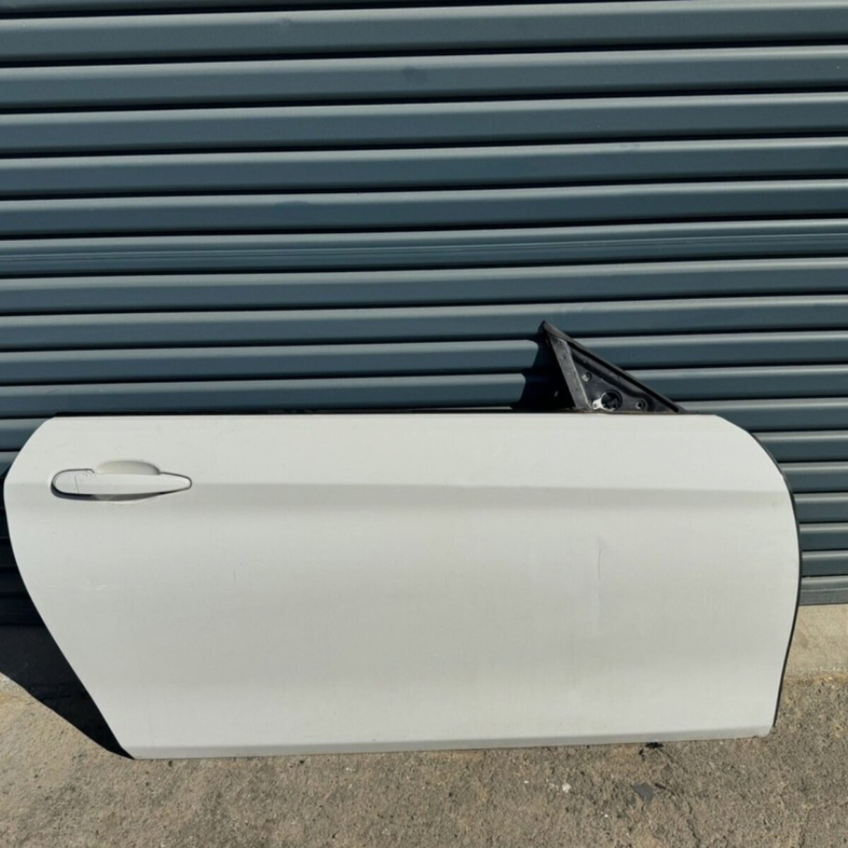 BMW M4 OEM FRONT RIGHT SIDE DOOR ASSEMBLY WHITE