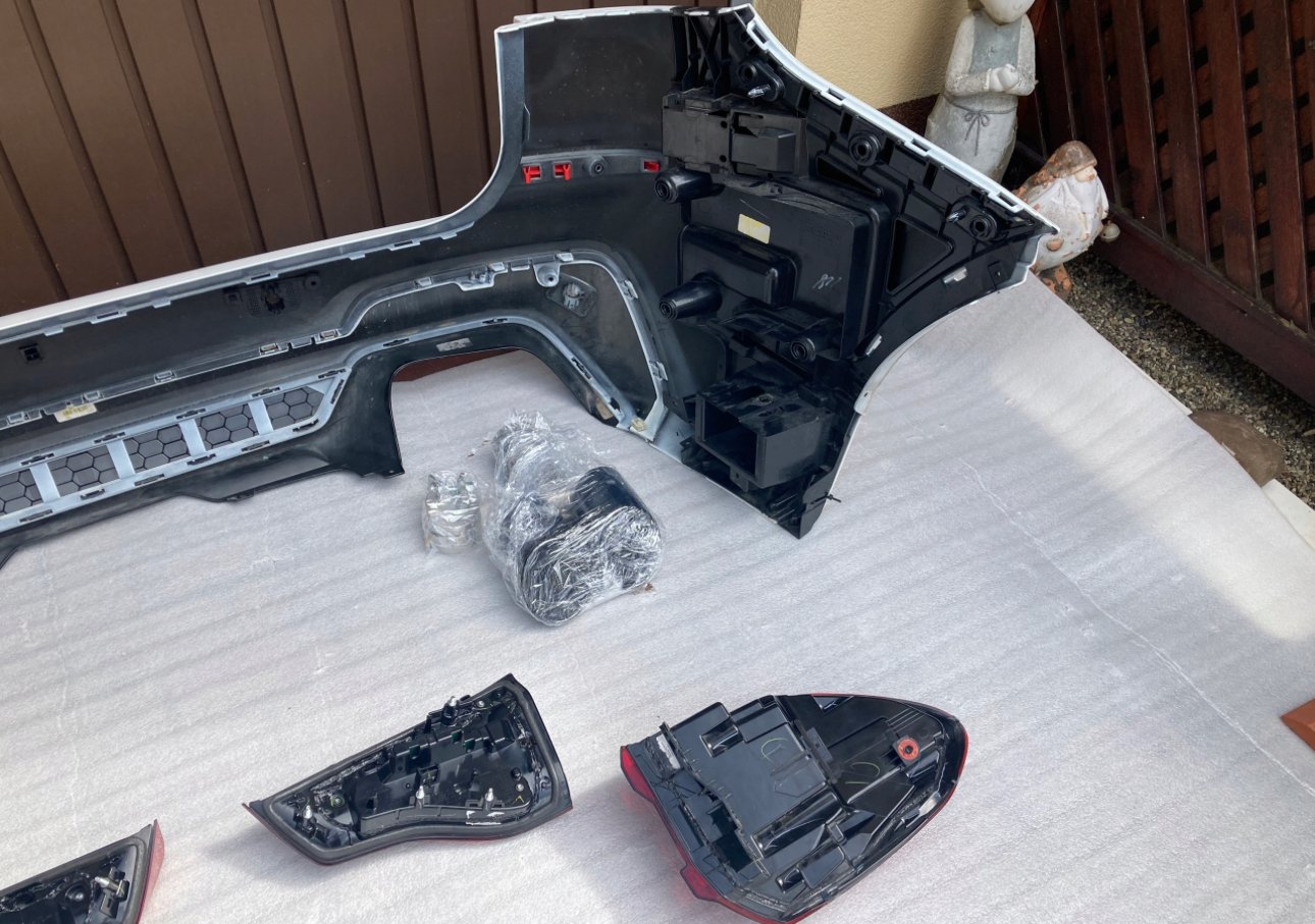 BMW X3M F97 BUMPER BACK + LAMPS LED+ TIPS EXHALE ORIGINAL COLOR - Image 13