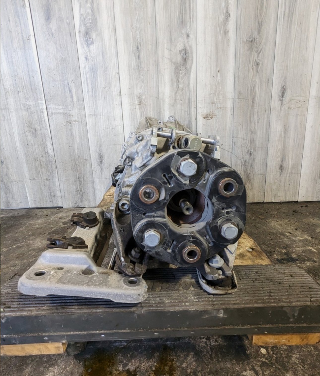 OEM BMW F80 F82 M4 GS6-45BZ Complete Manual Transmission Gearbox - Image 4