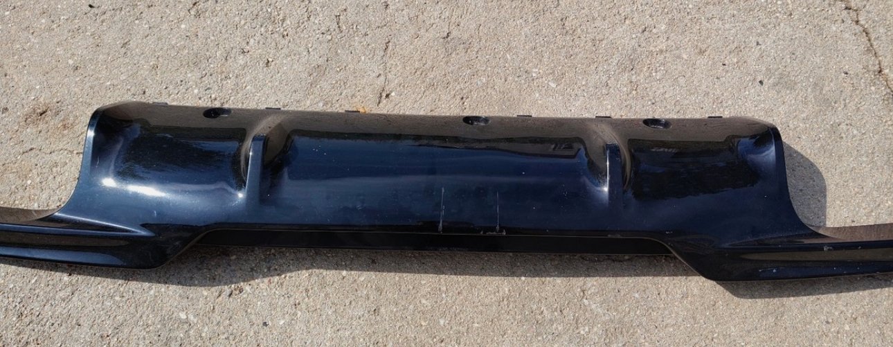 Original BMW F91 F92 F93 M8 rear diffuser rear bumper diffuser - Image 3
