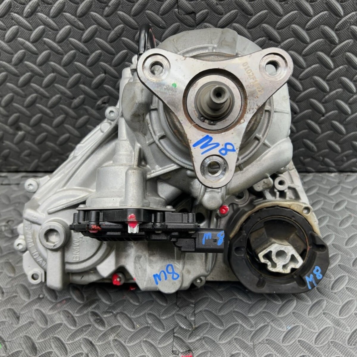 OEM 2020-2023 BMW M8 F91 F92 F93 4.4L AWD TRANSMISSION