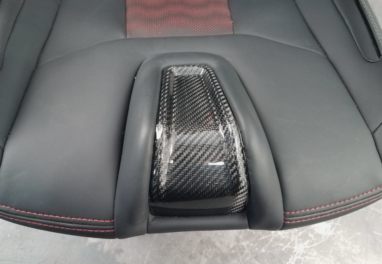 2024 BMW M3 CS xDrive BMW G80 OEM Carbon Bucket Seat Set #7239 Z13 - Image 4