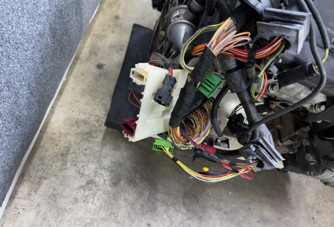 BMW E90 E92 E93 M3 2008-2013 OEM ENGINE MOTOR - Image 9
