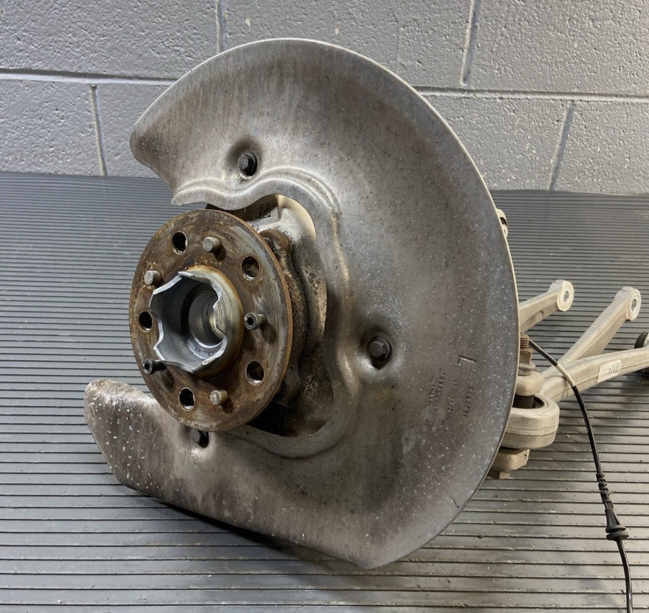 2021-2025 BMW M3 G80 Rear Left Driver Side Spindle Knuckle - Image 4