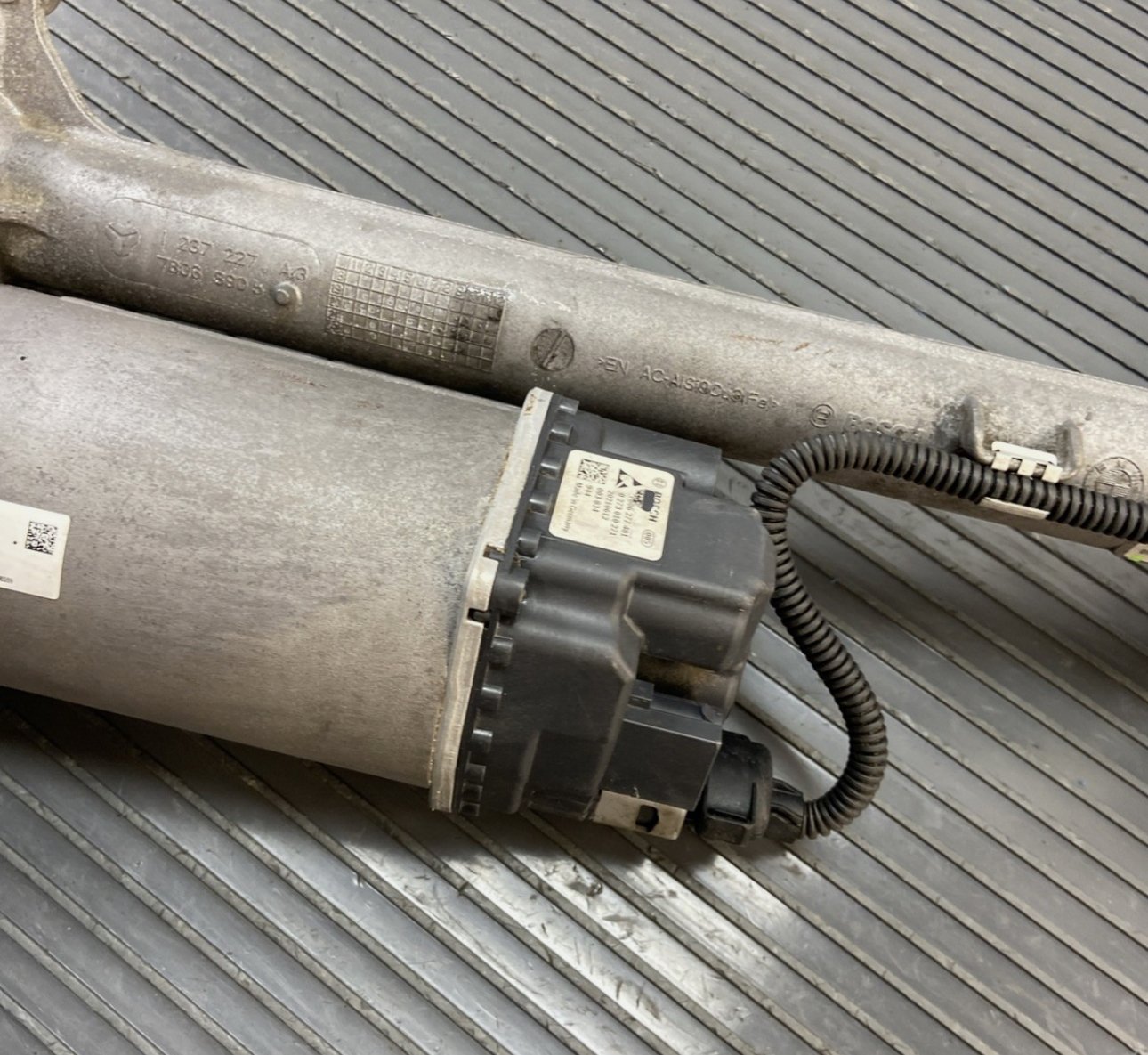 2018-2025 BMW M5 F90 AWD Power Steering Gear Rack - Image 5