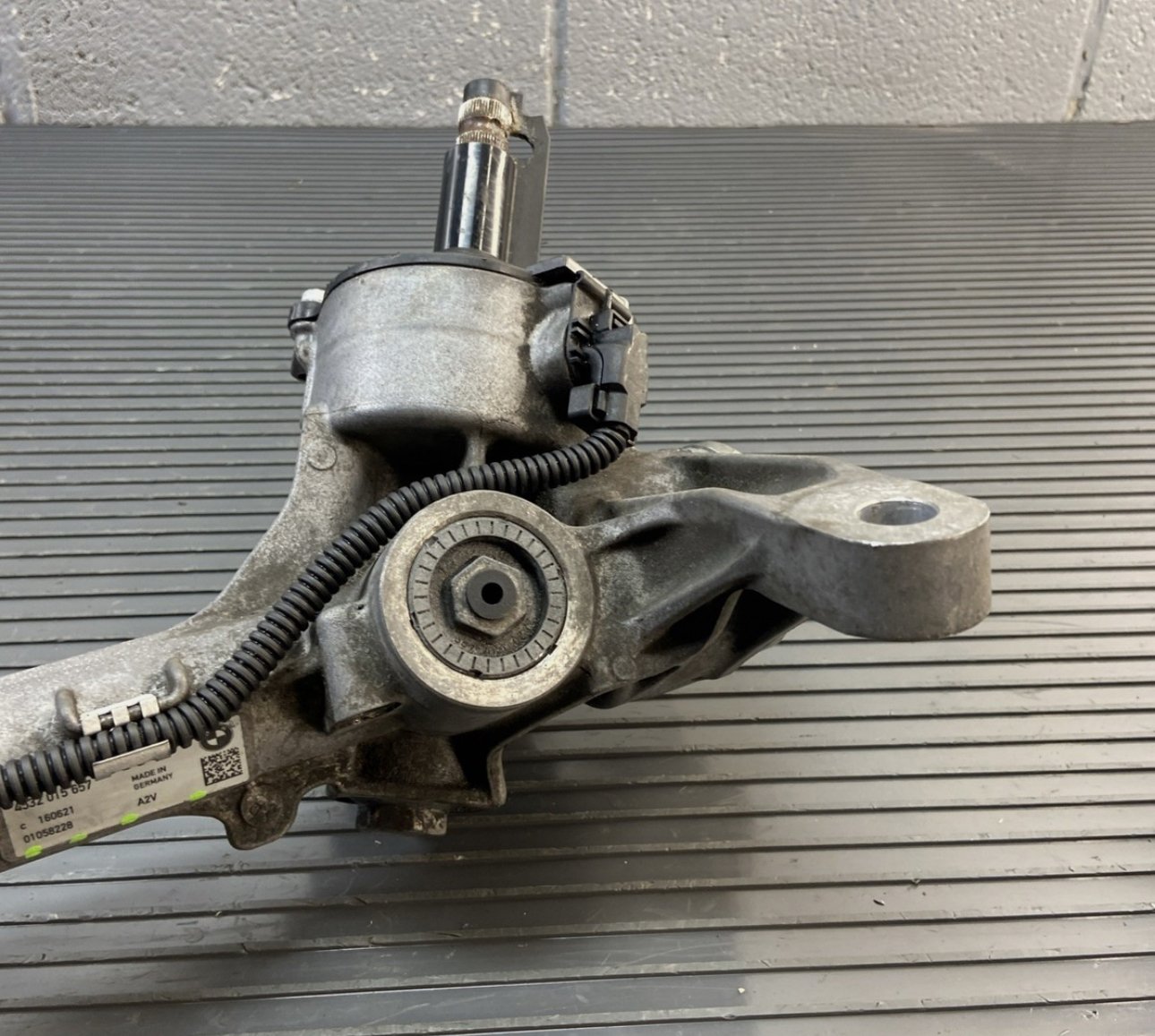 2018-2025 BMW M5 F90 AWD Power Steering Gear Rack - Image 7