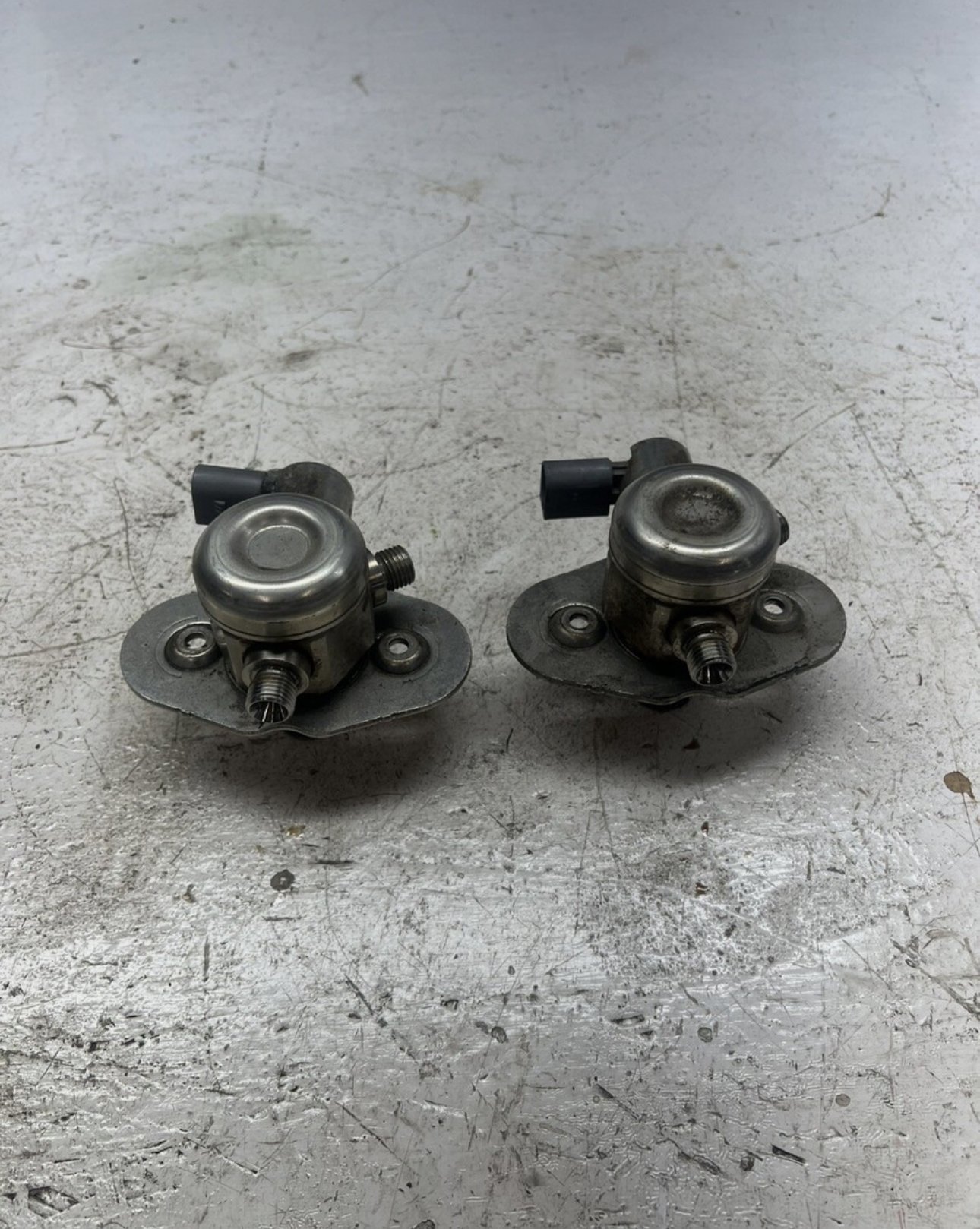 BMW M5 S63 High Pressure Fuel Pimp Pair Left+Right