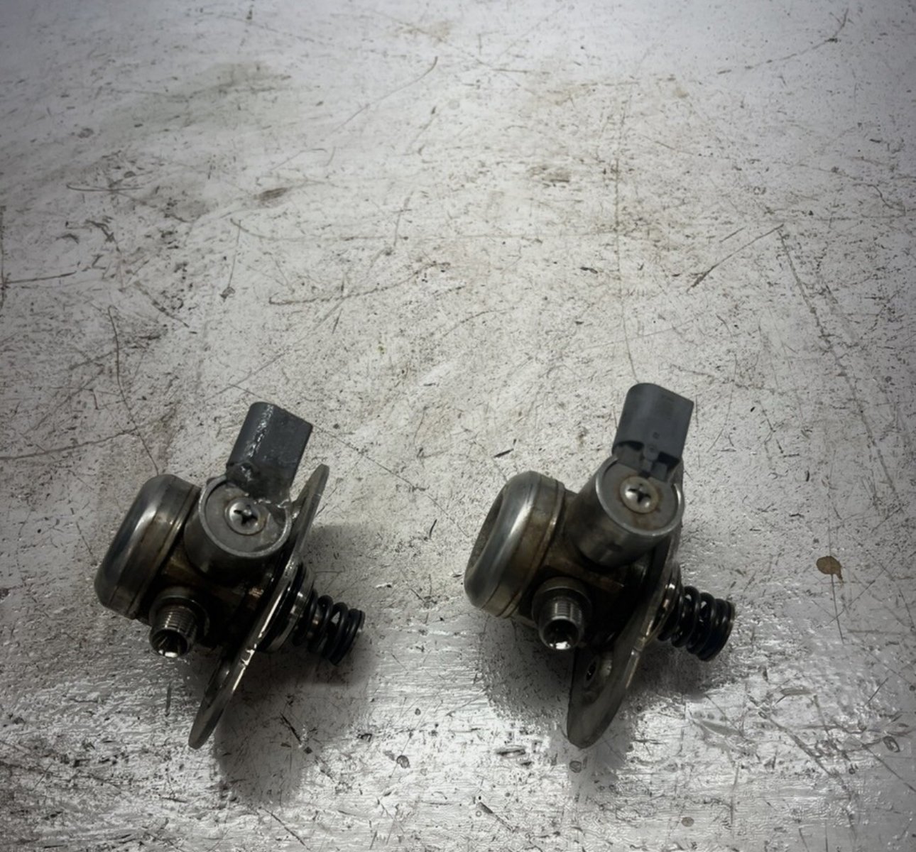 BMW M5 S63 High Pressure Fuel Pimp Pair Left+Right - Image 2