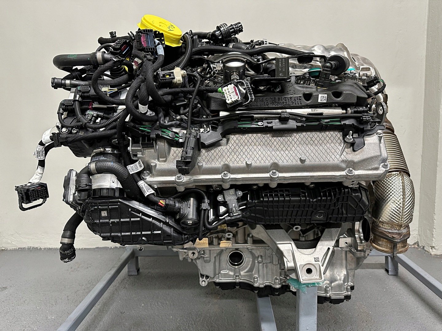 Bmw g70 g05 f95 m5 g90 g09 complete engine - Image 3