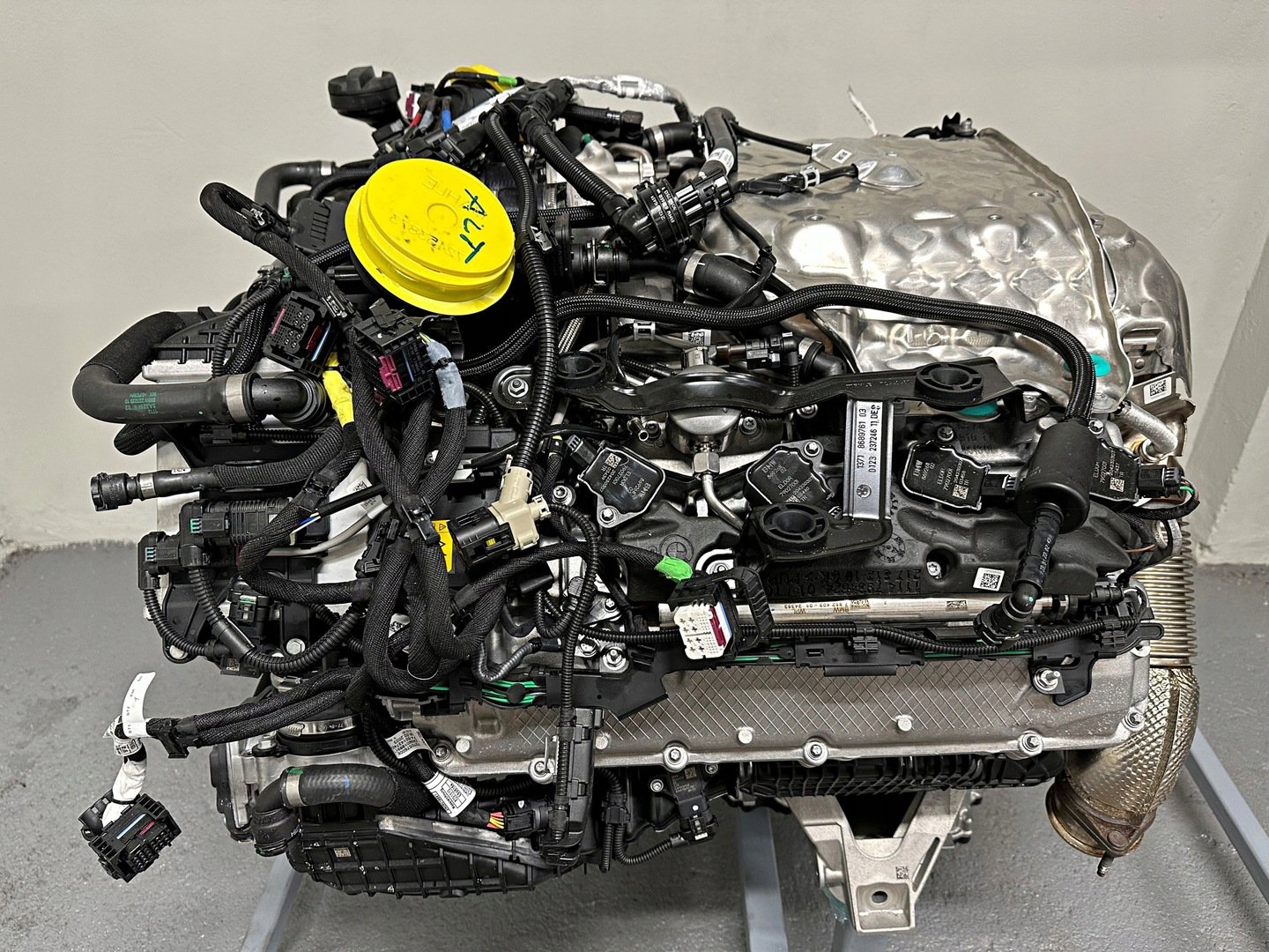 Bmw g70 g05 f95 m5 g90 g09 complete engine - Image 4