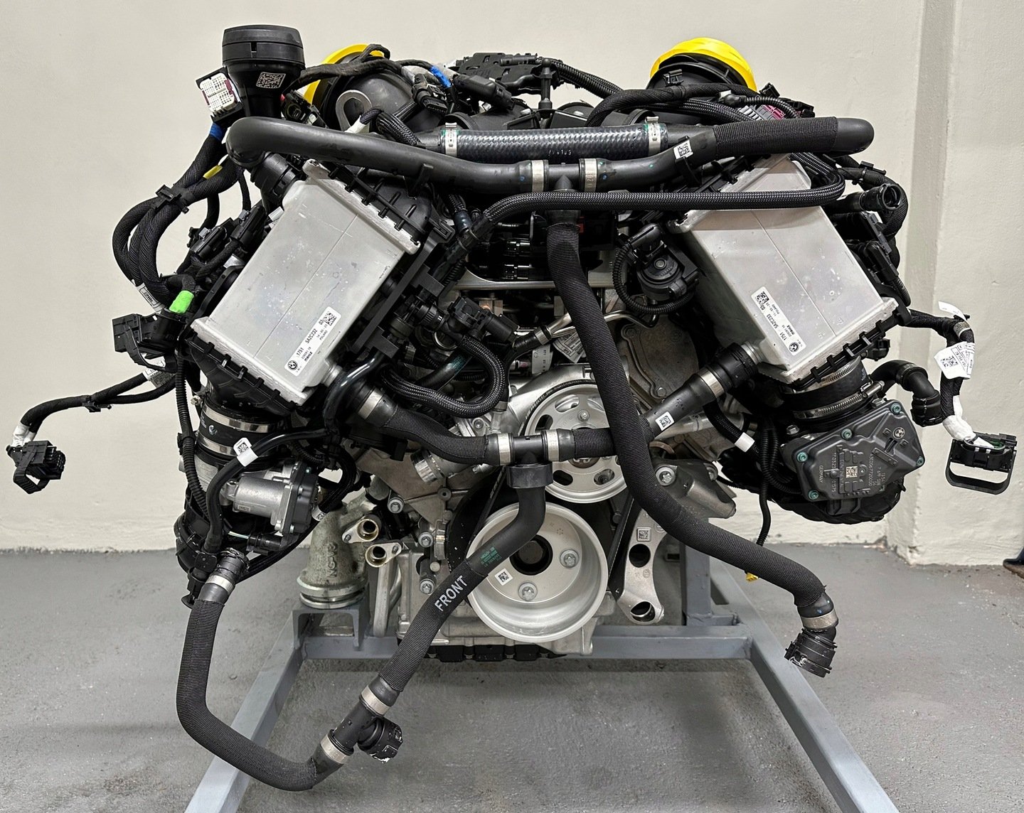 Bmw g70 g05 f95 m5 g90 g09 complete engine - Image 5