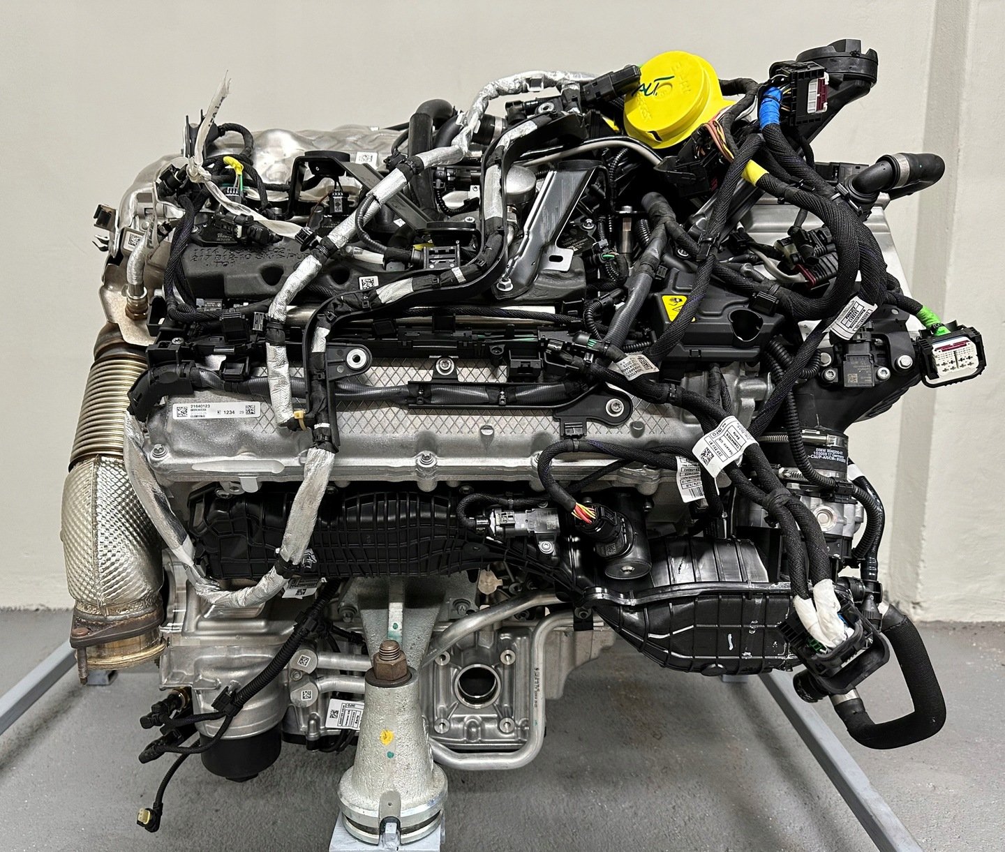 Bmw g70 g05 f95 m5 g90 g09 complete engine - Image 6