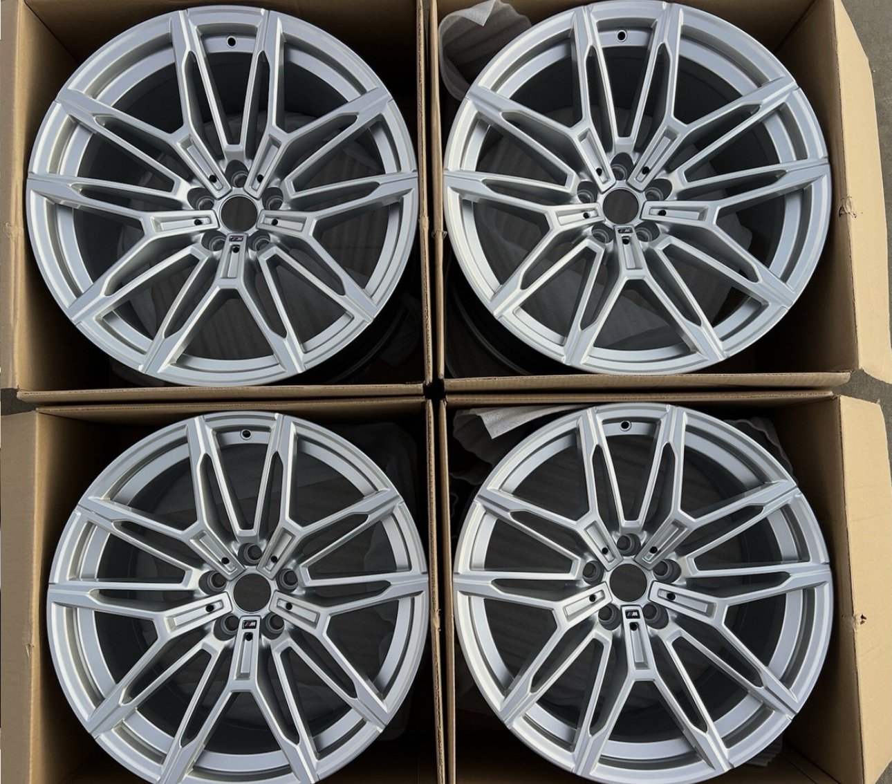 Set of FOUR BRAND NEW GENUINE OEM BMW G87 M2 2023 2024 Silver 930M Wheels Rims! - Image 2