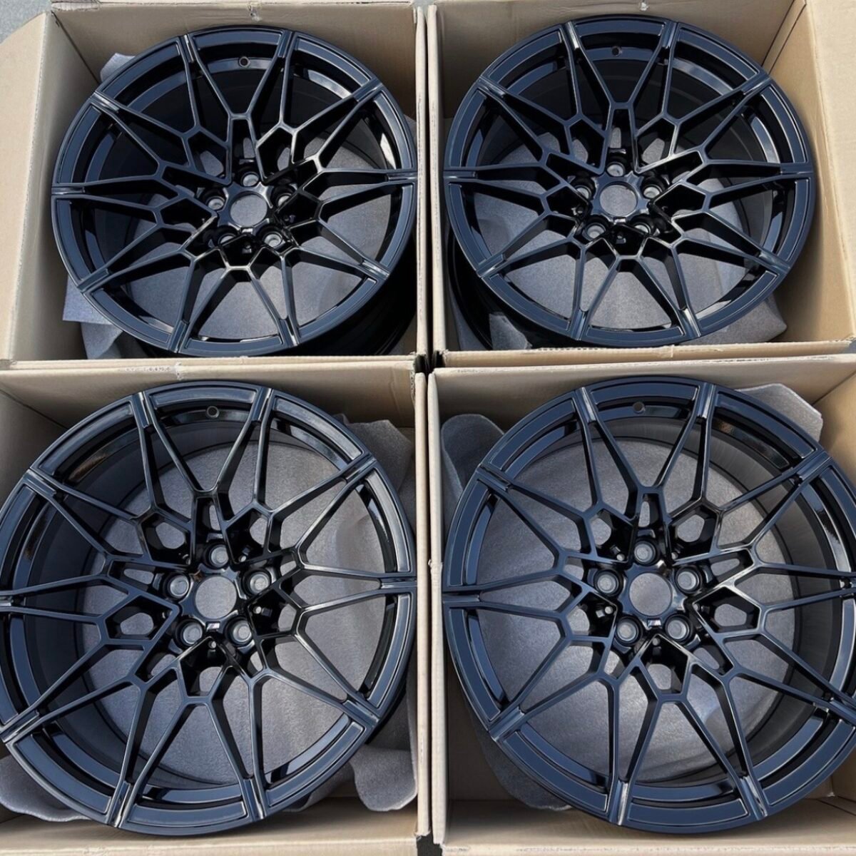Set of FOUR BRAND NEW GENUINE OEM BMW G80 M3 G82 G83 M4 Black 826M Wheels Rims!