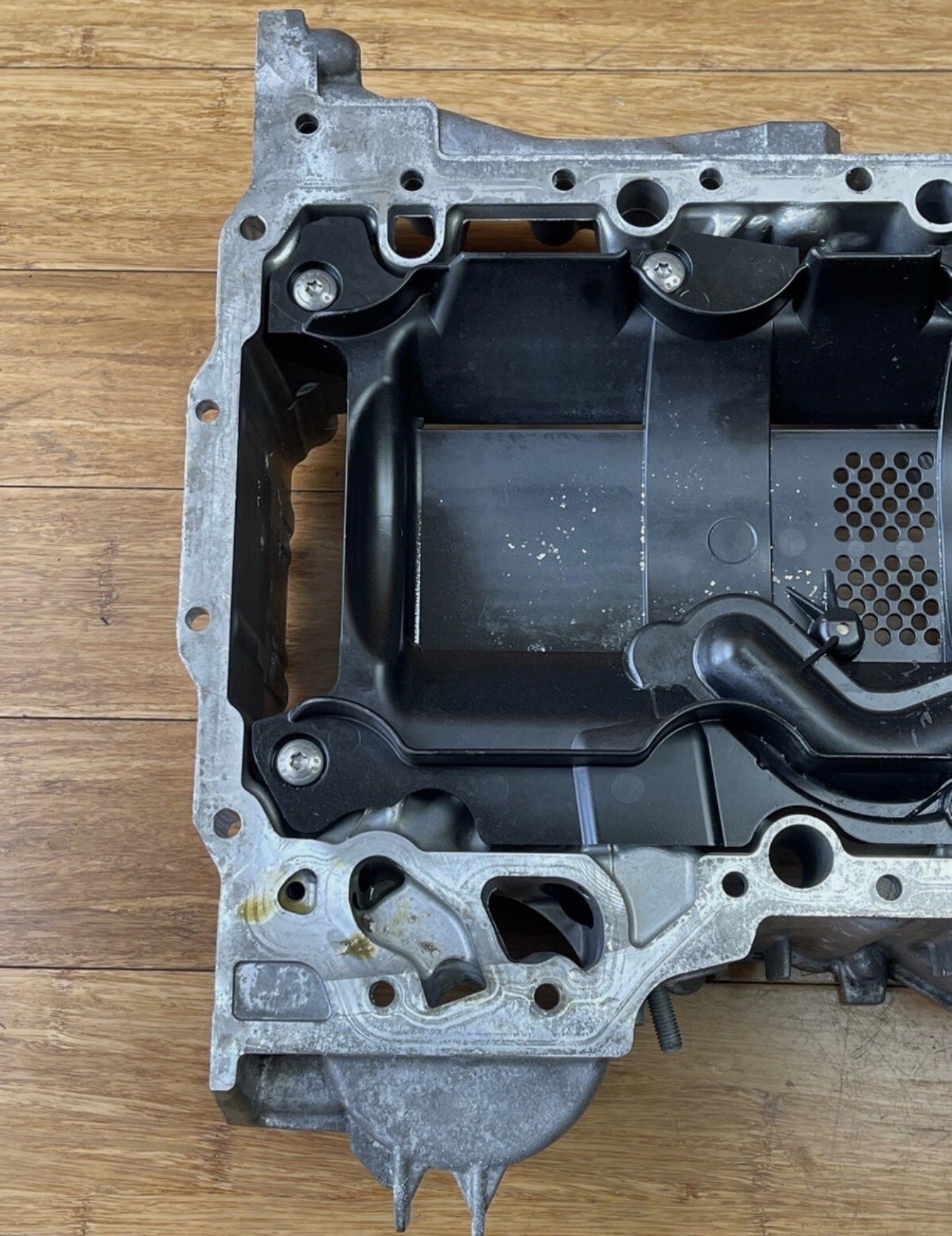 BMW M5 F90 M8 Front Engine Upper Oil Sump Pan OEM ORIGINAL NOTE - Image 5