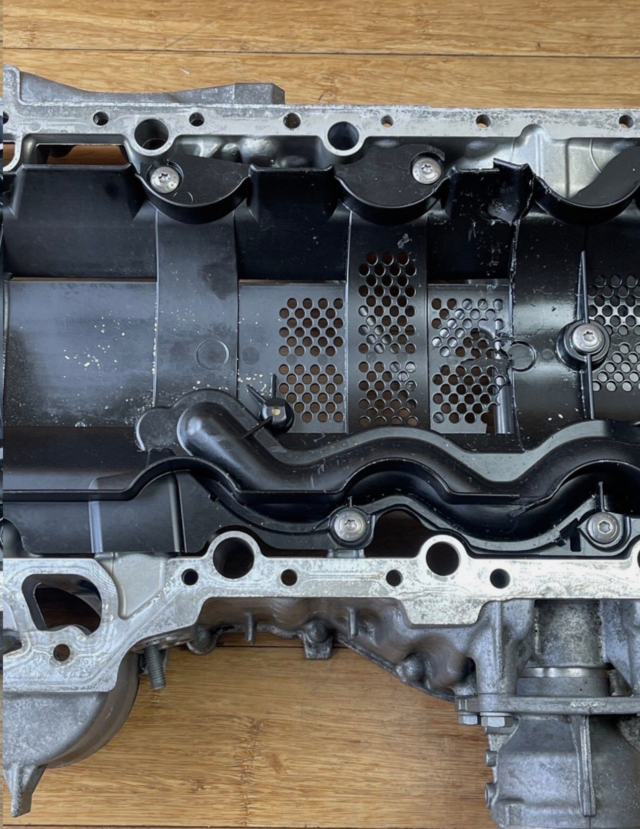 BMW M5 F90 M8 Front Engine Upper Oil Sump Pan OEM ORIGINAL NOTE - Image 6