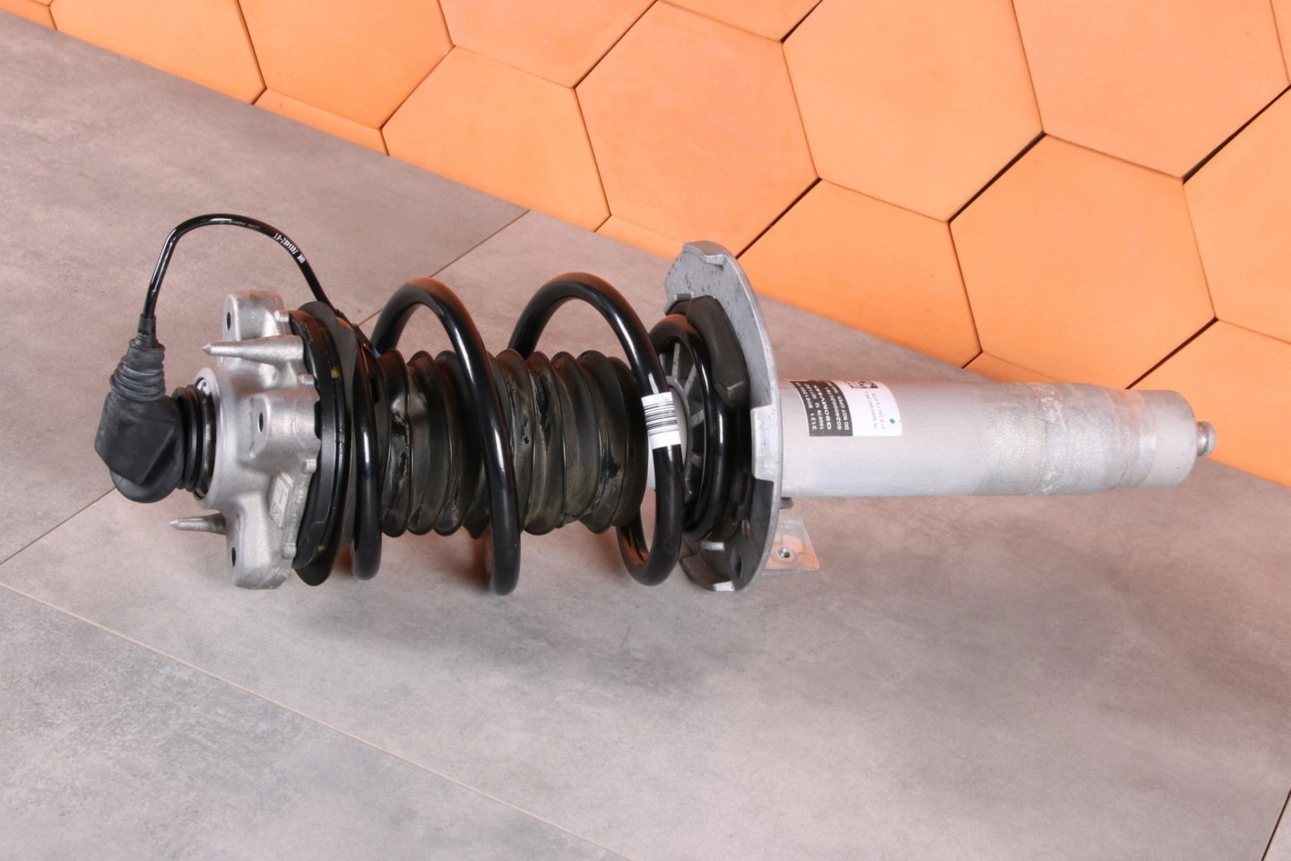 Bmw m2 g87 m3 g80 m4 g82 shock absorber front right edc rwd - Image 7