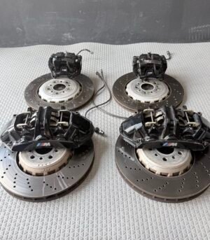 BMW M3 brakes installed with G20 G22 G42, brake pads just changed along with legs, plus a complete set of Hel braided lines