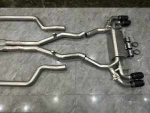 BMW M5 (F90) Akrapovič Titanium Evolution Line Exhaust w/ Carbon Fiber Tips