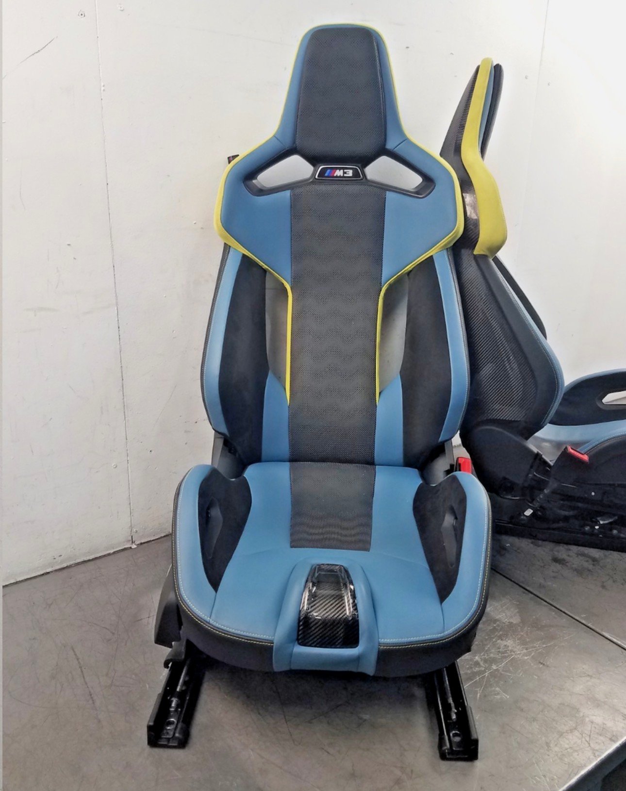 2024 BMW M3 xDrive BMW G80 OEM Carbon Bucket Heat Cool Seat Set - Image 6