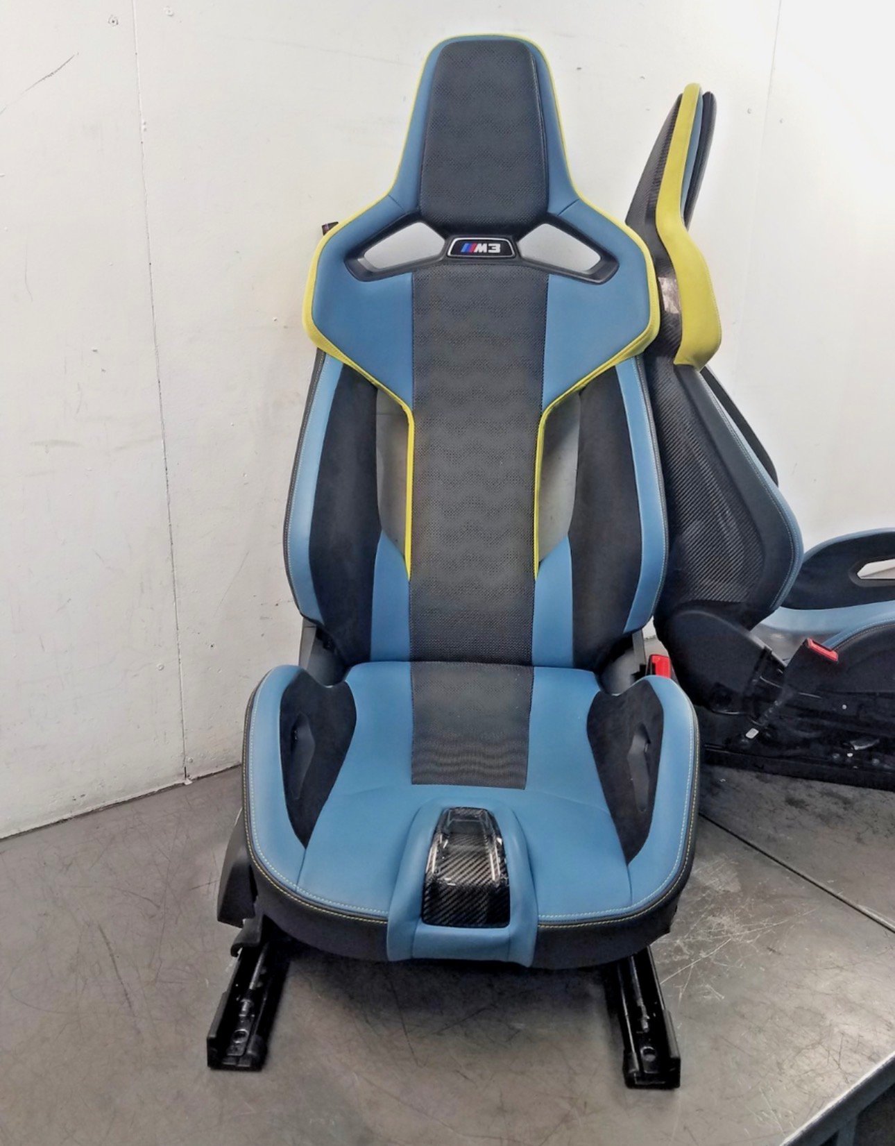 2024 BMW M3 xDrive BMW G80 OEM Carbon Bucket Heat Cool Seat Set - Image 7