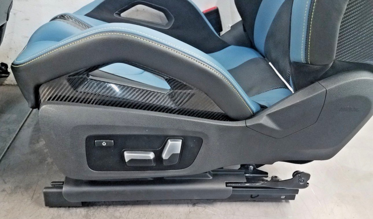 2024 BMW M3 xDrive BMW G80 OEM Carbon Bucket Heat Cool Seat Set - Image 17