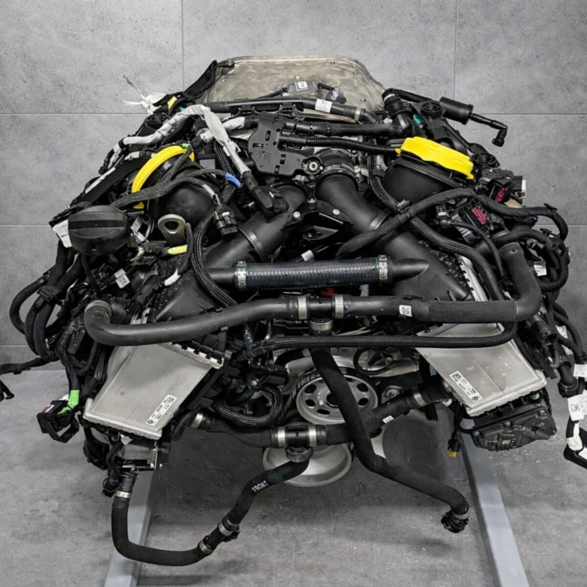 Complete engine s68b44a bmw xm g09 x5m m5 g90 4.4 v8