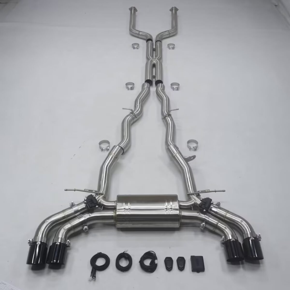 Exhaust system for BMW G90 M5 Sedan xDrive 4.4L V8 S68 (727 hp), 2024