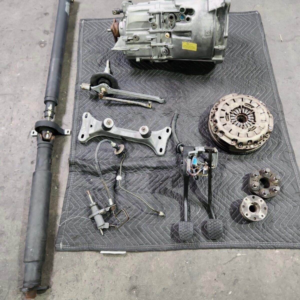 BMW E46 330i 330ci 328i ZHP ZF MANUAL TRANSMISSION 5 SPEED GEARBOX MANUAL SWAP