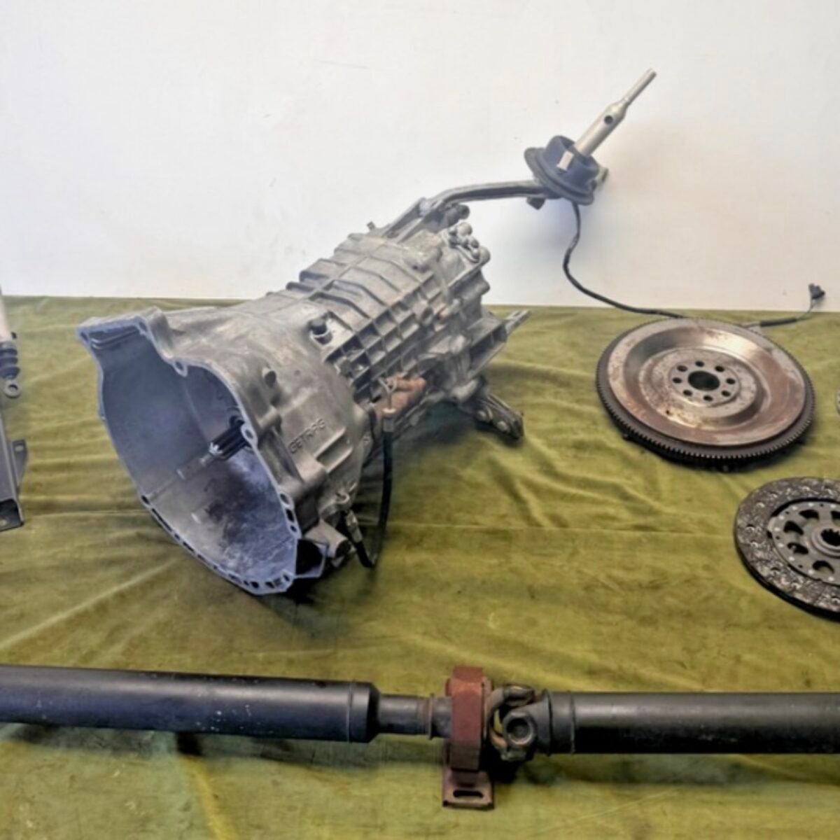 87-93 BMW E30 Getrag 260 5-Speed Manual Transmission FULL SWAP OEM