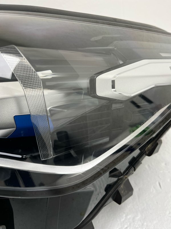 2025 BMW M5 Adaptive LED Headlight Assembly - Left (Driver) (OEM) - Image 4