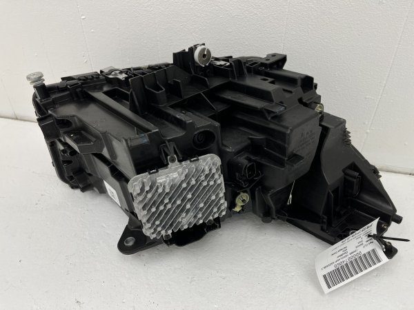 2025 BMW M5 Adaptive LED Headlight Assembly - Left (Driver) (OEM) - Image 7