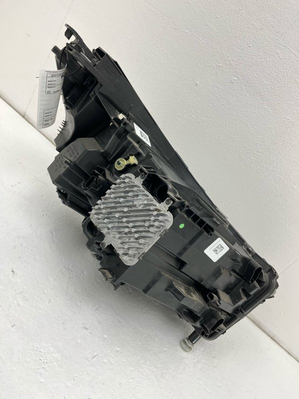 2025 BMW M5 Adaptive LED Headlight Assembly - Left (Driver) (OEM) - Image 8