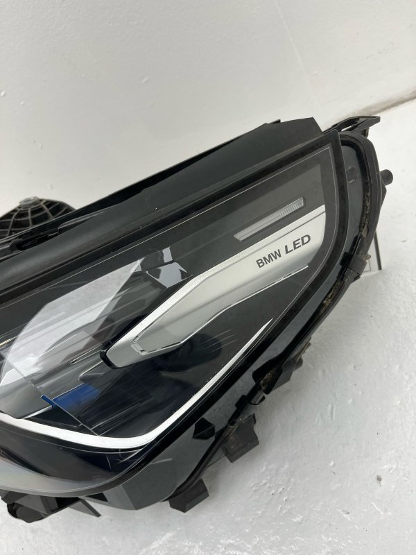 2025 BMW M5 Adaptive LED Headlight Assembly - Left (Driver) (OEM) - Image 11