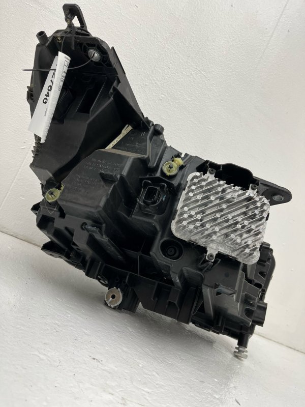 2025 BMW M5 Adaptive LED Headlight Assembly - Left (Driver) (OEM) - Image 12