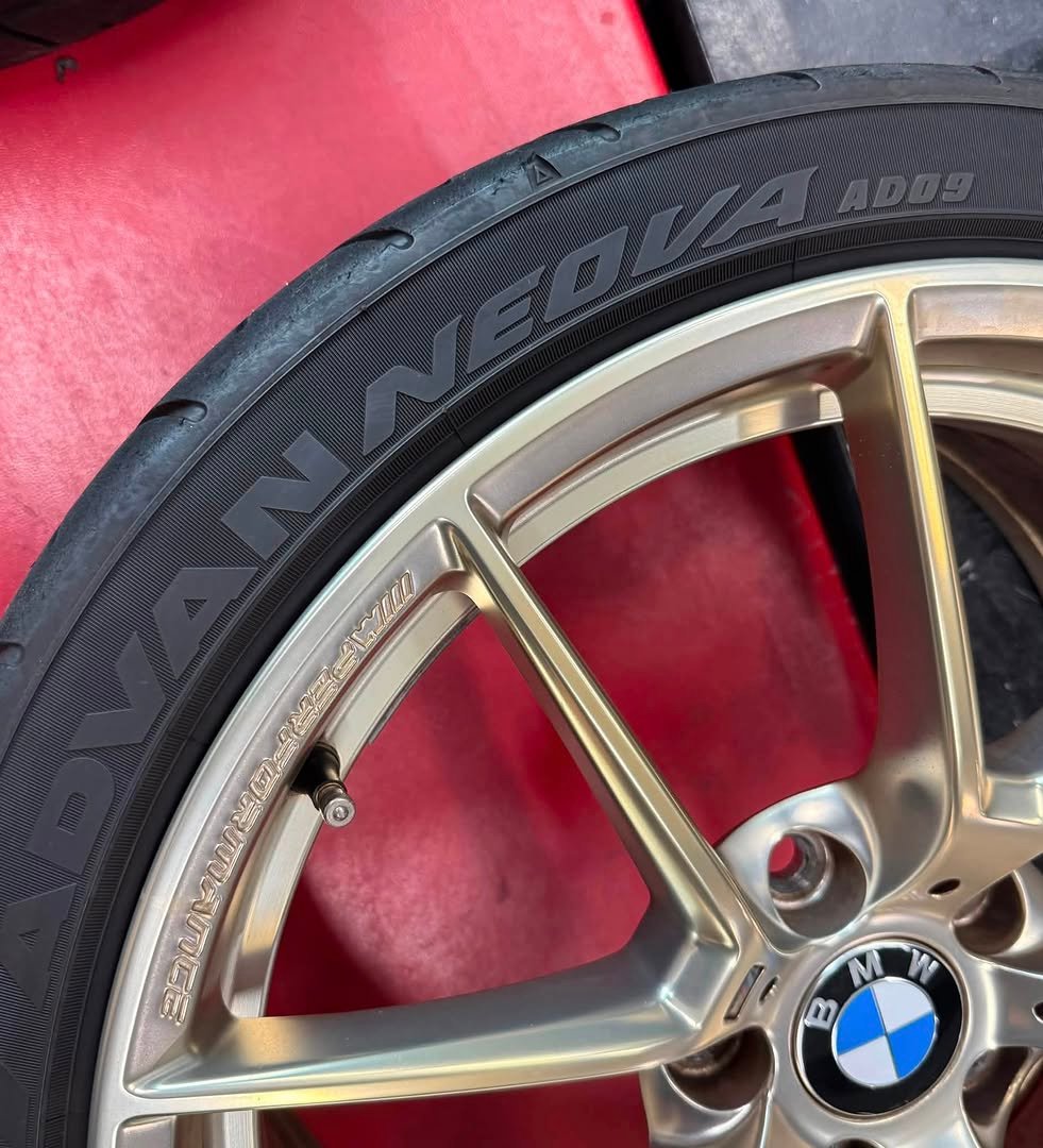 BMW 763M Frozen Gold, rims 19-19, specs 5/120 F9”et29 / R10”et40, can fit all F series models. - Image 9