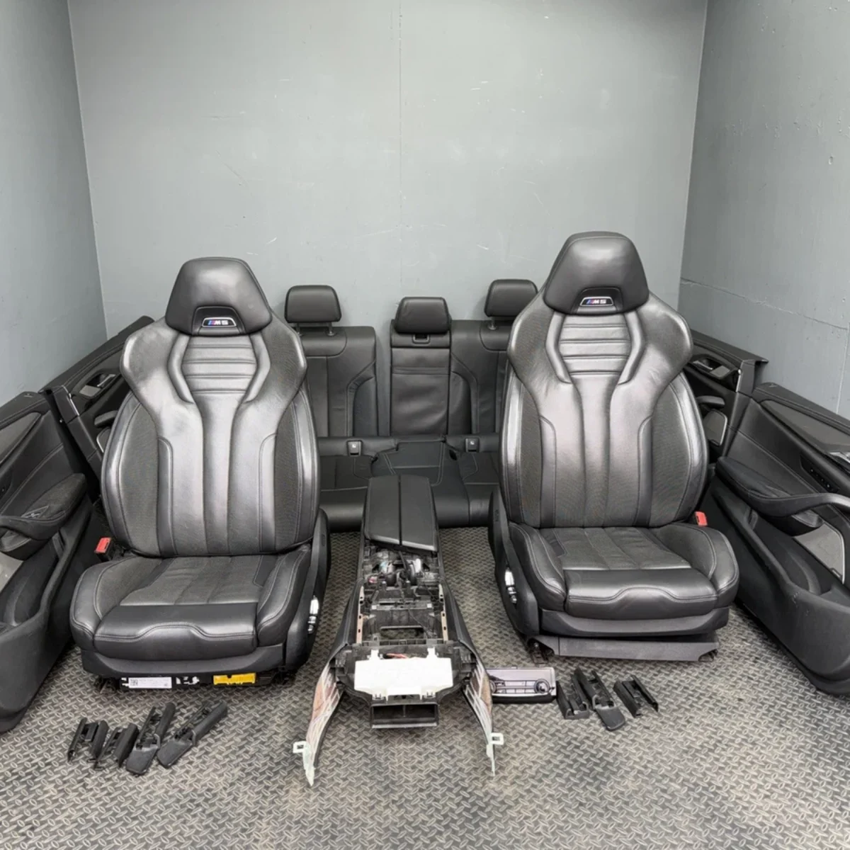 2019 BMW M5 COMPETITION F90 COMPLETE INTERIOR SEATS SET IN BLACK