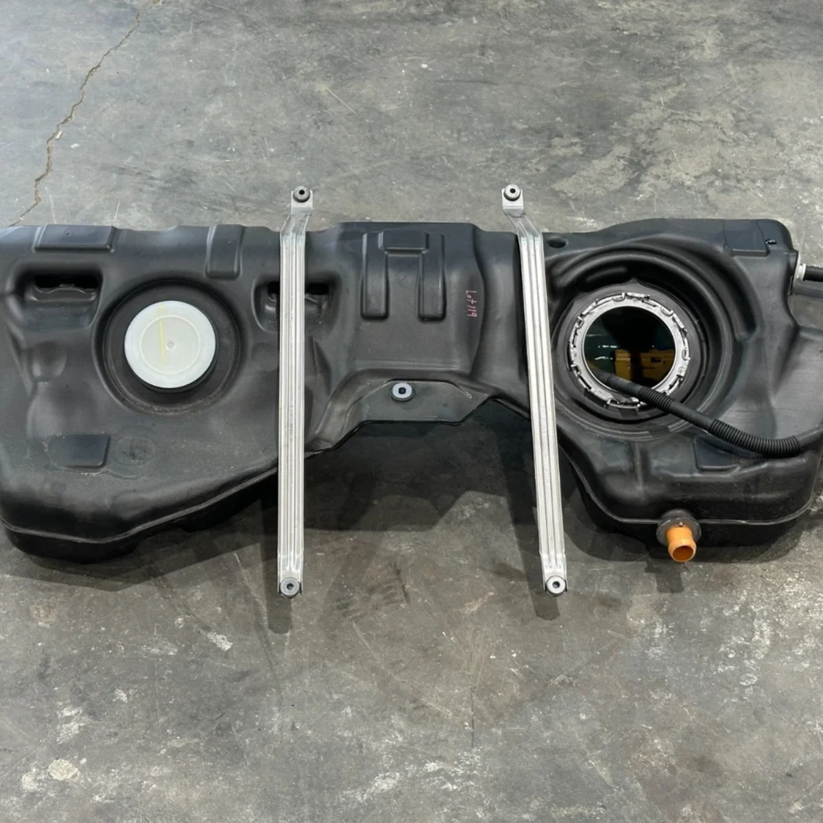 2024 BMW M3 M4 G80 G82 FUEL TANK OEM 8K MILES