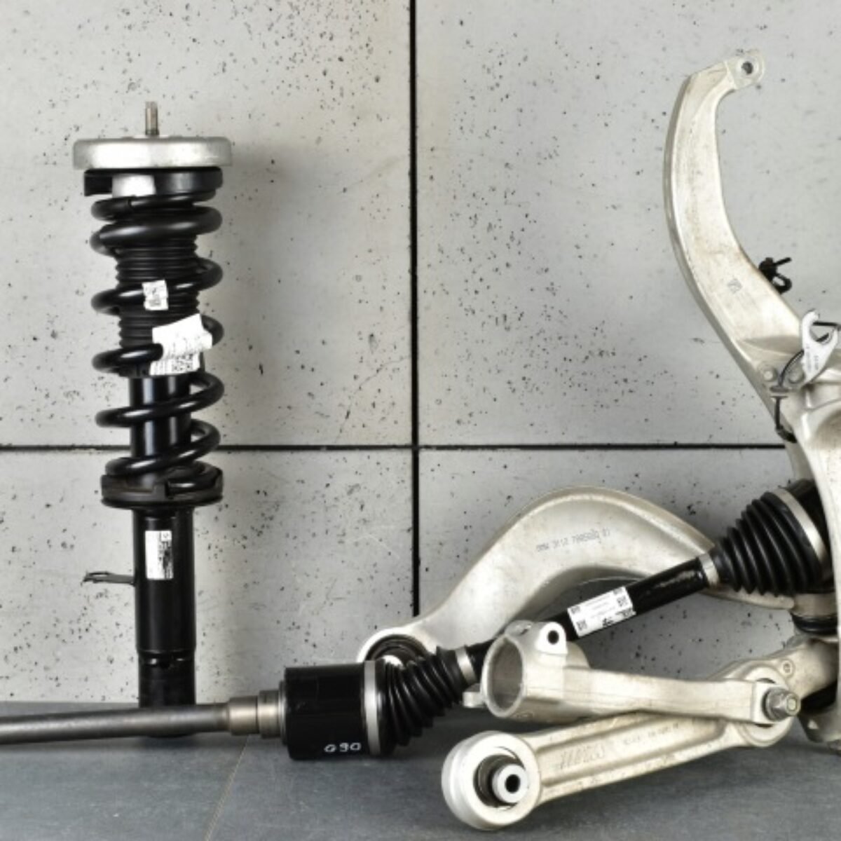 Bmw m5 g90 g99 hub arm right front shaft halfaxle shock absorber suspension right